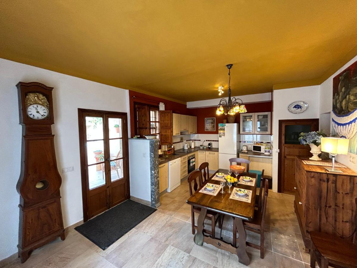 Casa Padrina Burballa Vakantiehuis
